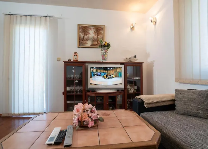 Kuca Za Odmor Jozic Golubic (Zadar)