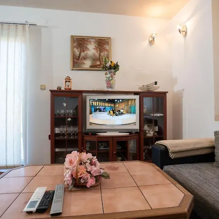 Kuca Za Odmor Jozic Golubic (Zadar)